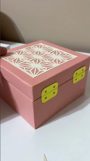 🌸 Personalized Mother's Day Box on the Cricut Maker | Free File + Complete Tutorial ✂️🎁