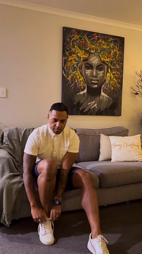 Not flying today, but still out here making magic 😂🎄✨ Christmas installs, good coffee, good humans, good vibes — and a whole LOT of glitter lol. Ended the day with kai, a reset and gratitude. What a vibe. ✨ #KiaOra #FestiveVibes #JoyInTheMahi #ArohaAlways #GratitudeGang 🤍 | Te Aorere Redmond