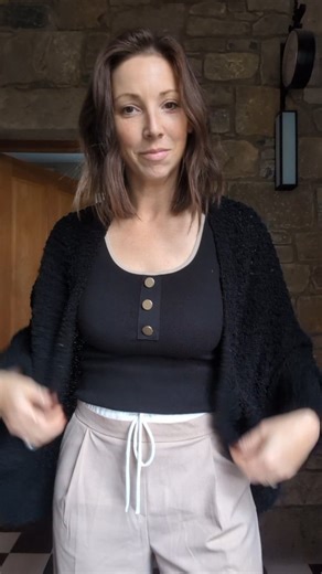 The Envi Band | Styling Tool on Instagram: "Another day - another outfit that needs the Envi Band 😜 Christmas order update! We are super busy keeping on top of orders and getting them to the post office on the same / next day but we're getting it and will keep doing this as long as An Post is making collections 🤩 Thank you all for keeping us so busy this Christmas season, we see all the love and support and it really means the world to our small business 😘"