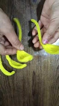 WOW! 🌸 Beautiful Flowers Made from Pipe Cleaners 🌈 Easy DIY Craft Idea 💕 #Shorts