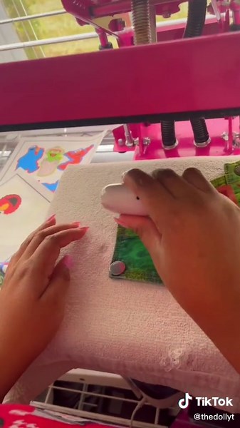 DIY Elmo Overalls: Cricut Tutorial