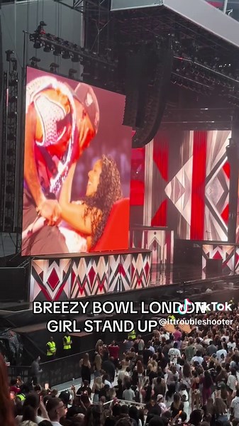 @YASMINE JAE☆ YOU ATE THAT UP 🔥🔥 the right way #fyp #breezy #chrisbrown #breezybowl #tottenhamhotspur #tottenham #takemedown