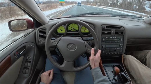 1998 雷克萨斯 GS400 - 旨在征服宝马的日本 V8 发动机（第一人称视角双耳音频）