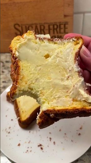 Keto cottage cheese cloud bread! 9 G protein & 1 total carb!