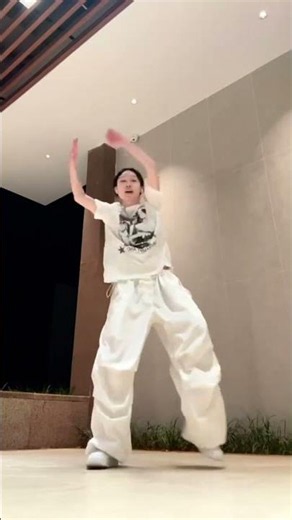 Electricity in Motion: Shotaro & Jiangtaro's Dance Break Battle