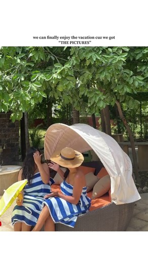 The girl's math is photos first, vacation later 📸🏝️