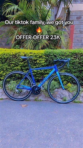 Ripstop road bike * 52cm lightweight aluminium frame * Shimano claris 8s shifters * 9 speed cassette and chain with 10s tiagra rear derailleur * Deep section rims with vittoria Zaffiro and kenda tyres * Giant sleek saddle * Comes with bottle holder * OFFER 23K #cycling #roadbiketiktok #fyppppppppppppppppppppppp #fyp