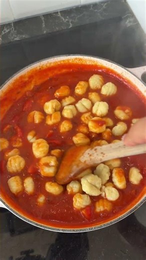 GNOCCHI WITH TOMATO AND MOZZARELLA (A HUG ON A PLATE) 🫶🍅
