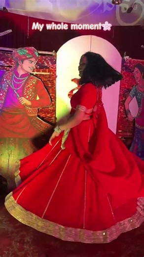 🌸 #navratri2025 #dance #twirlywoos #garba #raas