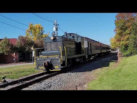 EMD SW1 Switcher Engine PRR 9206 Pulling the Black River & Western Pumpkin Train Flemington, NJ
