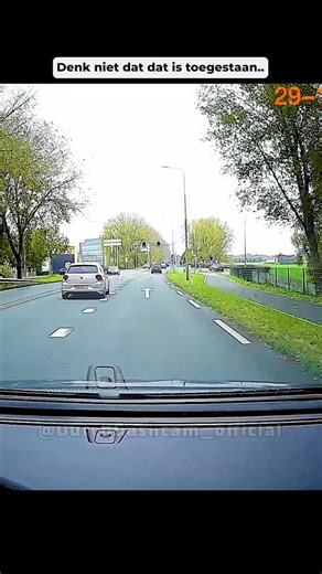 18K views · 963 reactions |  Deel ook je video's!  Gebruik het formulier op onze website, link in bio @dutchdashcam_official Volg ons voor de beste dagelijkse dashcam content uit Nederland! #dutchdashcam #dashcam #weesp #verboden #linksaf #kruispunt #peugeot | Dutch Dashcam | Facebook