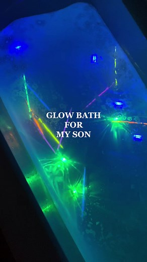 Glow Bath Idea for Babies and Toddlers