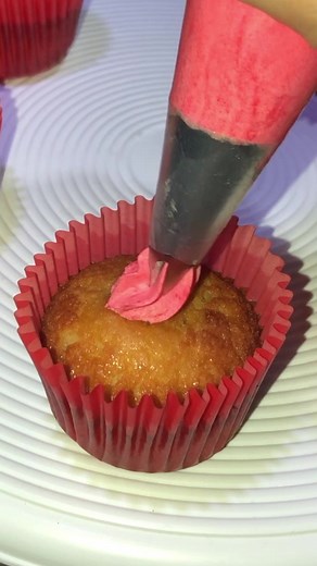 Decorando Cakes on TikTok