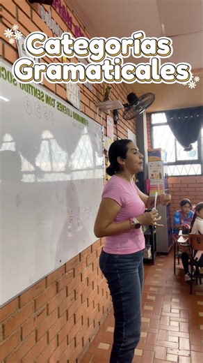 13K views · 214 reactions | Con este Flipbook repasamos las categorías gramaticales! Una actividad práctica y muy adecuada para organizar todo lo aprendido en el año! #LaprofeAure #primaria #repaso #teacherlife #estudiantes #flipbook #lenguaje #español | La profe Aure | Facebook
