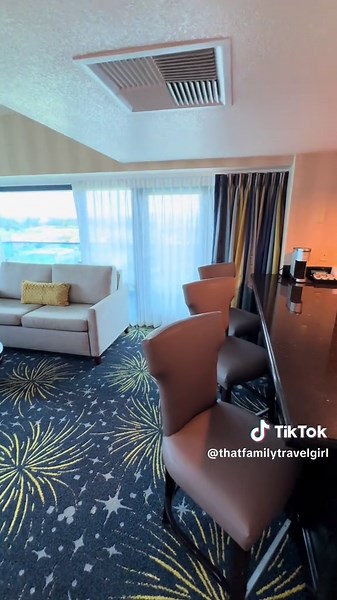 Exploring the 3 Bedroom Connecting Suite at Disneyland