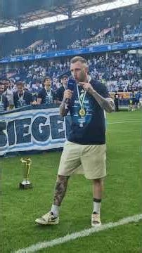 On the mic: Captain Ali Hahn speaks to the fans on behalf of the Meiderich boys | #MSVUnited #Dui...
