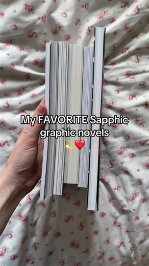Essential Sapphic Graphic Novels to Read in 2025