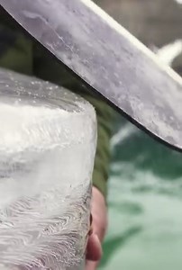 1.8M views · 10K reactions | King Crab Cracked from Ice! 呂❄️ | Fire Kitchen | Facebook