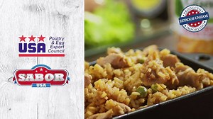 Transforma tu arroz con pollo de delicioso a espectacular 😍. Hoy te enseñamos a preparar pollo con arroz al vapor de cerveza para que sorprendas a todos con tus habilidades en la cocina. 🙌 Encuentra pollo de los Estados Unidos en los supermercados MAKRO Colombia, Tiendas D1 y PriceSmart Colombia 🍗 Si quieres la receta completa haz clic aquí 👉 goo.gl/CpoewQ 👈 Sabor USA y USA Poultry &Egg Export Council #UnidosPorLosSabores | Sabor USA