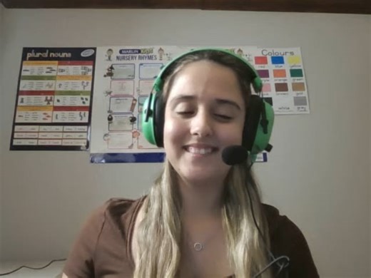 Danielle T. tutor video introduction on Preply