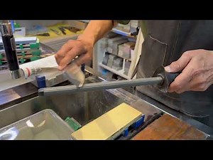 Razorsharp Exclusive Sharpening Lesson 101 - How to Use a Sharpening/Honing Rod Effectively