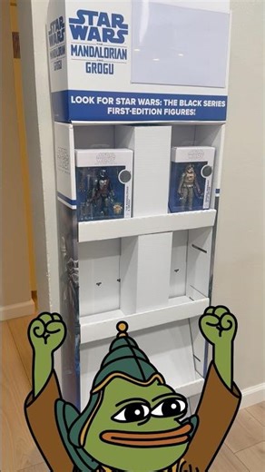 I got the Mando and Grogu store display!