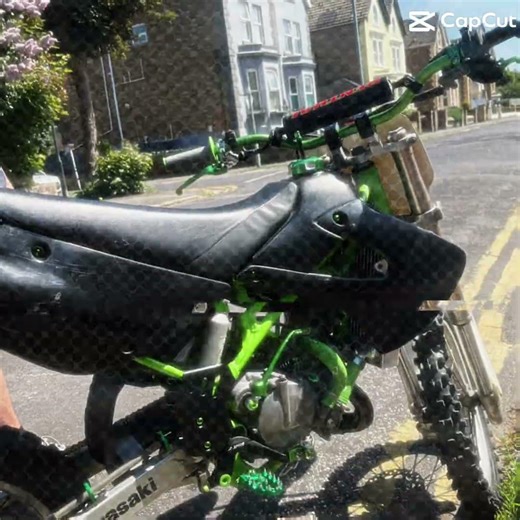 Kx85 we did is back, this time for some big engine upgrades! #dirtbikelife1226 ‪@apicofactoryracing‬