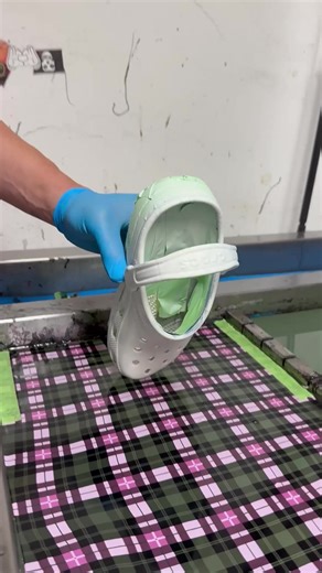 Explore the Art of Hydro Dipping Techniques