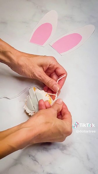 🐰🌸 Hop into spring with this adorable bunny wreath made entirely from Dollar Tree supplies! 🌼✨ #DIY #BunnyWreath #DollarTreeCrafts