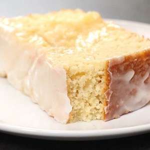 Recreate Starbucks Lemon Loaf at home with this easy recipe! Get the written recipe here: http://bit.ly/2ifK936 | Cooking Panda