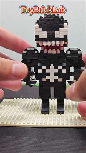 I Built the TINIEST Venom! 🕷️ M3240 Micro Blocks Build & Review