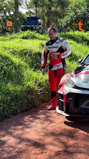Saba en la largada del Rally de Paraguarí