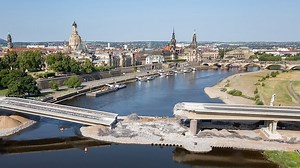 Carolabrücke in Dresden: Zwei- oder vierspurig über die Elbe?