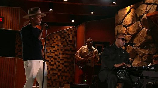 Daft Punk + Pharrell Williams + Stevie Wonder + Nile Rodgers - Get Lucky - Live 56th Annual Grammy A
