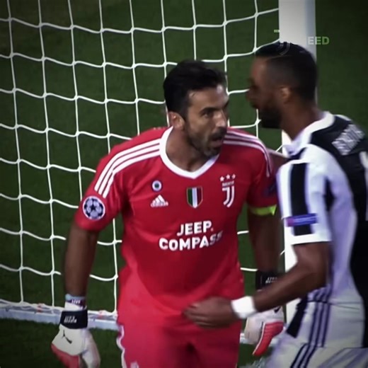 Incredibile parata di Buffon su Sekir