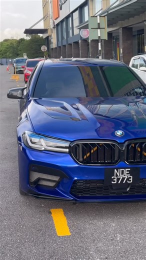 阿Him改车 on Instagram: "开的了宝马，有人帮你骑马🔥 这辆BMW F10他是做了一个比较经济的砍烧排气 虽然Piping 没有换但是也够打包烂仔了🥲 不想自己玩鸟鸟，就快快找我安排你的排气还有 @xj_performance 的Remap！ #xinexhaustperformance #改装排气 #bmw #bmwf10 #bmw5series#xjperformance"