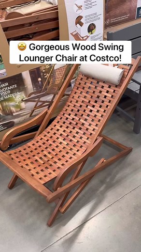 🤩 Gorgeous Wood Swing Lounger Chair at Costco! This is made with eucalyptus wood and folds & locks for easy storage! It has a comfy, ergonomic design with a classic look! ($99.99) #costco #loungechair #outdoorfurniture