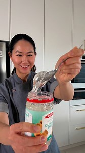 ONE INGREDIENT Rainbow Sugar Bubble Shards 🌈 Ingredients: - Glucose - gel food colour Easy peasy, But so impressive! I learnt how to make these back in 2008 when I was a pastry kid at culinary school. I made these (amongst other things) to decorate my final cake assessment, which ended up getting me the DUX award for the term🎓🥲 Would you like the full written recipe? Let me know in the comments and I'll post it up on www.sugarcakeschool.com (the Blog)! | Sugar Sugar Cake School