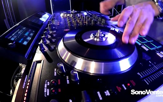 Numark NS7 III - DJ Fly