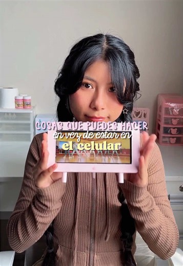 Crea tu Mini TV de Cartón: Tutorial DIY Creativo