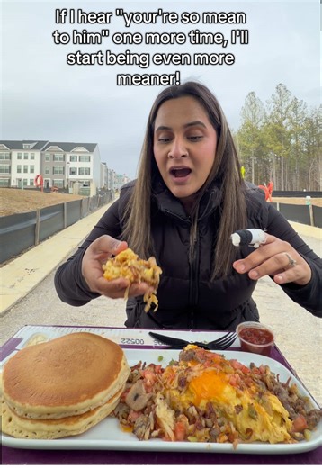 Now leave me alone because I'm actually the nicest one in our family 🫶 #rockpaperscissors #familygame #foodchallege #rockpaperfoodchallenge #husbandwife