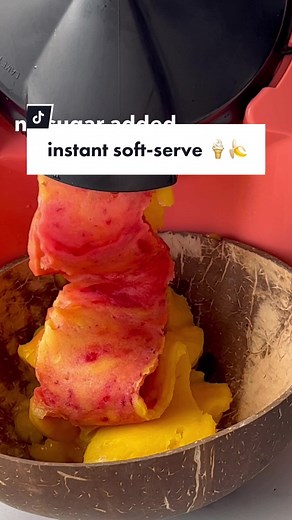 You NEED this. The Yonanas Classic is only $35 right now! Link in bio✨🍌🍓🍦 #YonanasPartner @yonanasofficial #wishlist #kitchengadgets #healthyfood