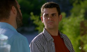 Camping paradis - S11 - E06 - Miss Camping (Partie 1)