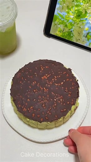 Easy Cake Design Anyone Can Make! #Viral