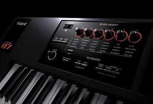 Capture ideas and create songs without interruption. The FA series’ intuitive 16-track sequencer has been designed to let you capture your inspiration as it happens. In a flash, you can build a full arrangement with the instrument’s huge array of sounds. And with continuous recording in loop mode, you’re able to fill up all 16 tracks without ever stopping. Step recording is available too, and you have complete control to edit and mix your tracks as you go before saving songs as stereo audio file