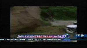 Awesome Video Landslide hits car in Taiwan China