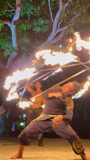 We provide worldclass fire shows to add wonder and excitement to your special events. We are based in Costa Rica and available worldwide. Please feel welcome to message us here for bookings. Firestar performed by @magufuego Music: Ecliptic by @davidstarfire #pyrodanza #firedancer #fireshow #worldclassperformance #specialevents | Pyrodanza