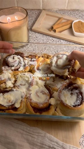 This cinnamon roll recipe is the easiest and most delicious I’ve made yet💖Recipe in description