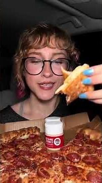 HEY YOU 🫵 trying PIZZA HUT STUFFED CRUST FOR THE FIRST TIME🥇is it nibble worthy⁉️ #pizzahut #food