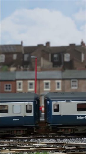 MK2 weathered coaches WOW! #shorts #intercity #train #railway #rail #railroad #coaches #oogauge